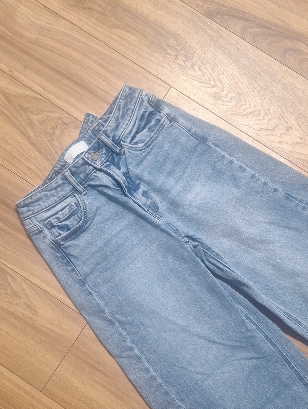 Vervet Blue Jeans - Picture 2 of 8